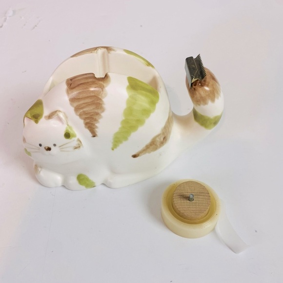 Takahashi Striped Tabby Cat Ceramic Tape Dispenser - Picture 5 of 7